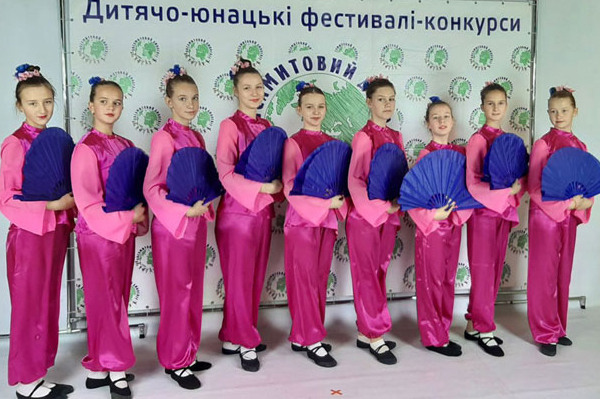 Два перших місця "Волошок" у конкурсі "Оксамитовий дивосвіт"