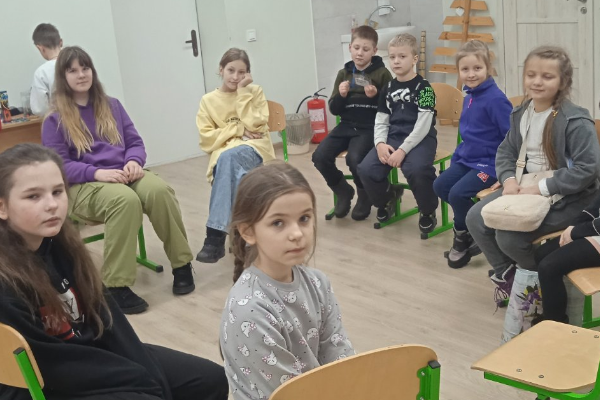 Тематичне заняття «Намалювати корабель та взяти на нього необхідні речі»