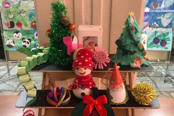 Виставка дитячих робіт «Новорічний калейдоскоп» 