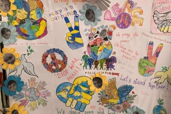 Виставка дитячих робіт «3 роки незламності»