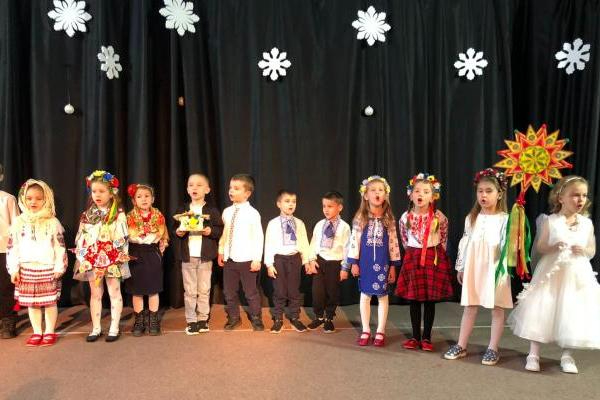 Гурток «Всезнайко» - Перший вихід на сцену