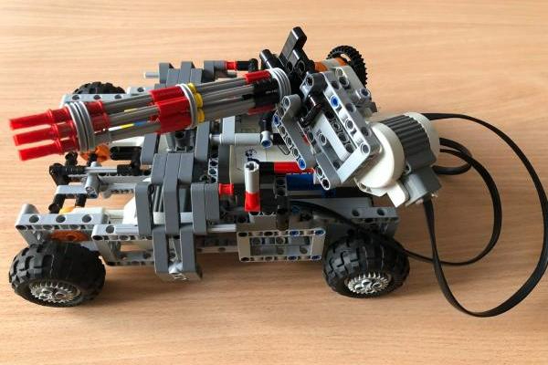 Гурток «Радіоелектронне конструювання (Робототехніка)» 